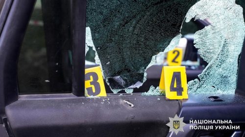 Ukrajinský náborový gang napadnutý útočnou puškou (FOTO)