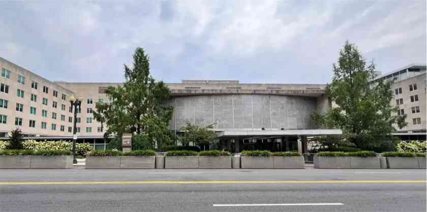 USA predvolali irackého veľvyslanca a obvinili Bagdad z krytia frakcií podporovaných Iránom USA predvolali irackého veľvyslanca a obvinili Bagdad z krytia frakcií podporovaných Iránom