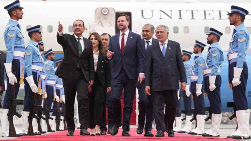 Vance pristál v Pakistane na rokovaniach o Iráne Vance pristál v Pakistane na rokovaniach o Iráne