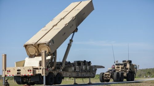 Americká armáda chce proti Iránu nasadiť neotestované hypersonické rakety – Bloomberg