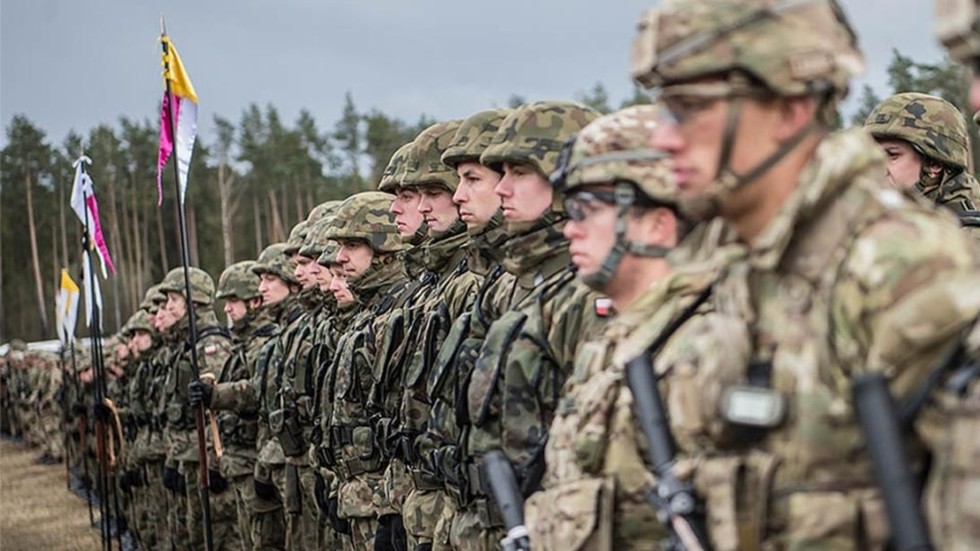 USA varujú kľúčových podporovateľov Ukrajiny pred meškaním dodávok zbraní – FT