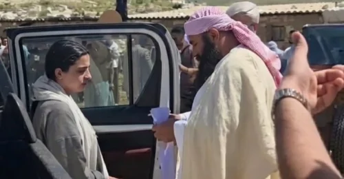 Jezídske dievča oslobodené z rúk ISIS v irackom Sindžáre
