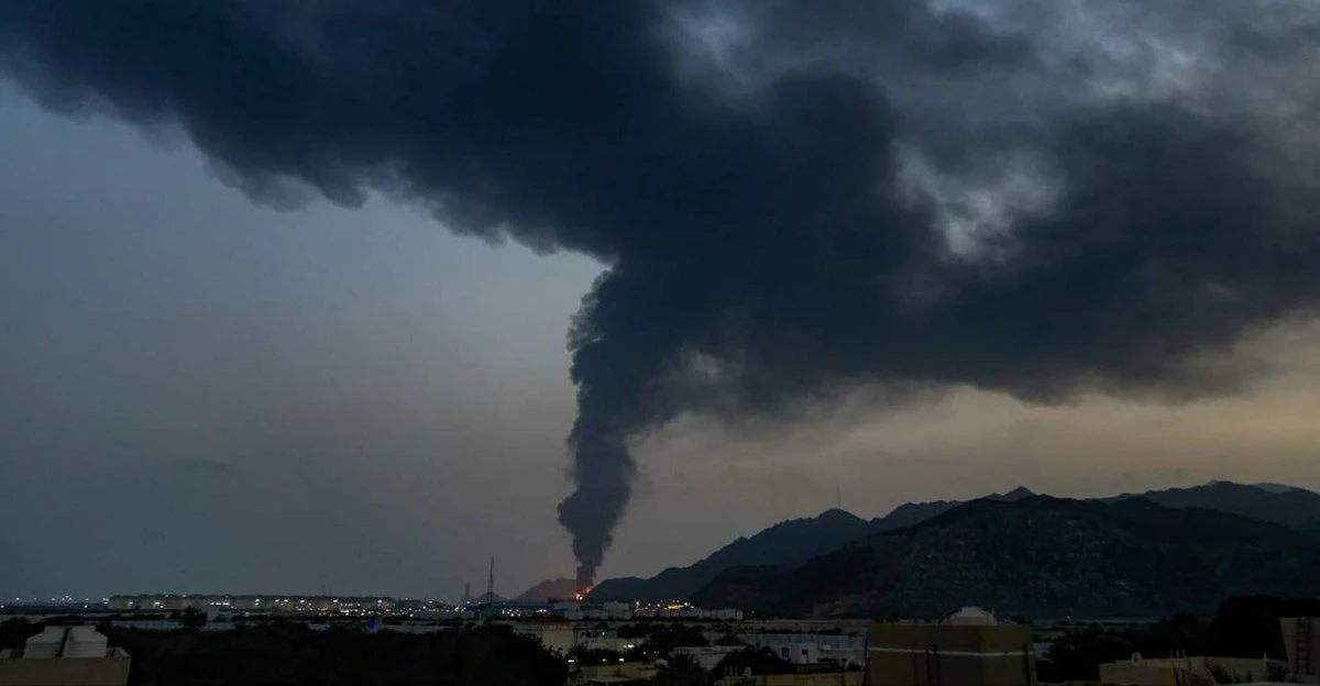 Irán odmieta súvislosť s požiarom vo Fudžajre a obviňuje USA z „nehody“