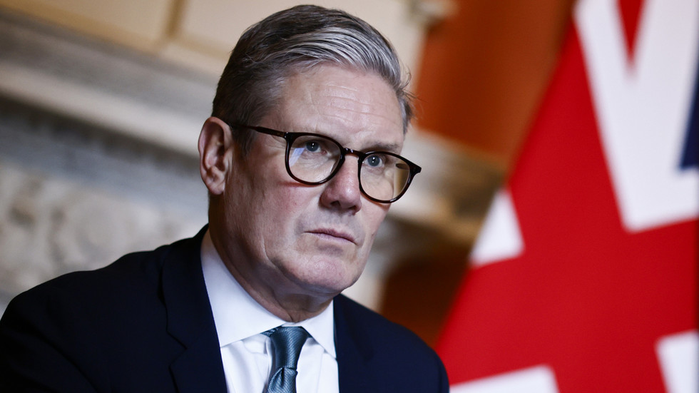 Starmer pripúšťa trhliny v západných blokoch uprostred roztržky s Trumpom