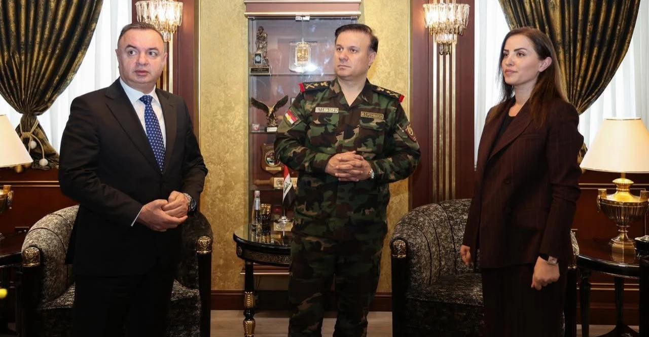 Náčelník pešmergy a irackí poslanci preskúmali právne začlenenie kurdských síl