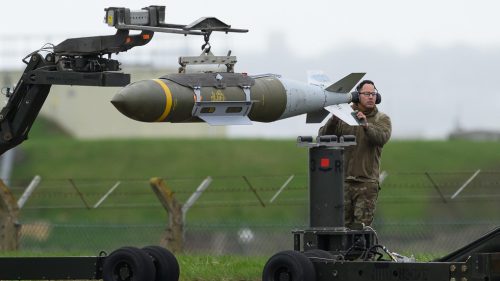 USA schválili dohodu o bombách pre Ukrajinu