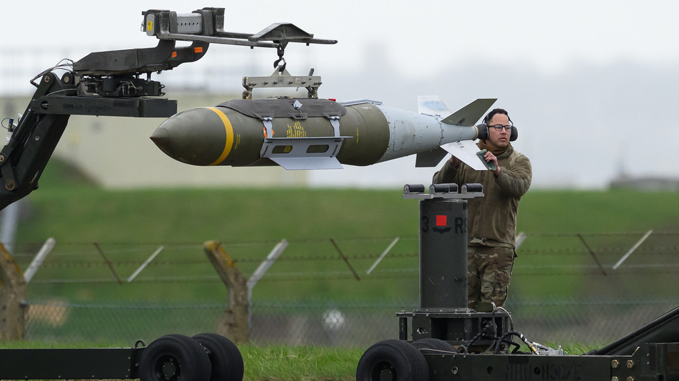 USA schválili dohodu o bombách pre Ukrajinu