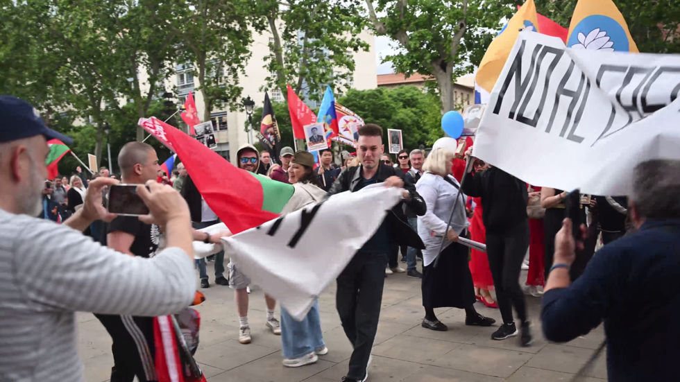 Protestujúci sa pokúsili narušiť pochod Nesmrteľného regimentu v Barcelone