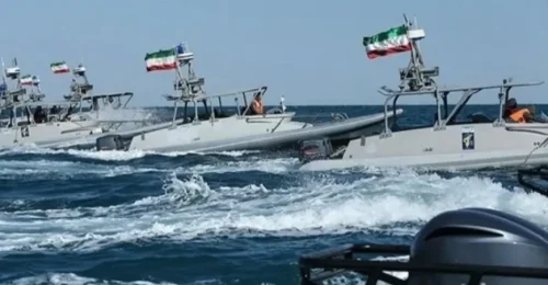 IRGC zadržala iracký ropný tanker v Hormuze, lode boli nútené stiahnuť sa
