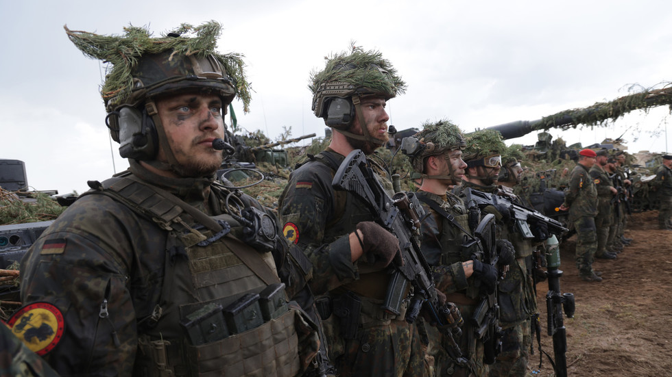 Deutschland über alles? Svet nie je pripravený na prezbrojenie Nemecka Deutschland über alles? Svet nie je pripravený na prezbrojenie Nemecka