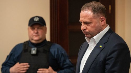Vyšetrovatelia tvrdia, že bývalý Zelenského poradca sa o kľúčových rozhodnutiach radil s mystikom