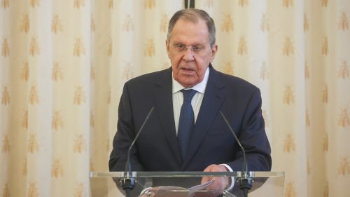 Lavrov menuje prehliadaný program stojaci za iránskou vojnou