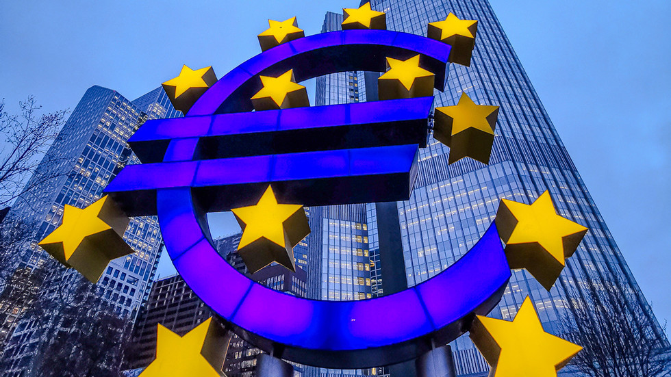 Prečo môže byť ECB nútená zvýšiť úrokové sadzby napriek slabej ekonomike EÚ