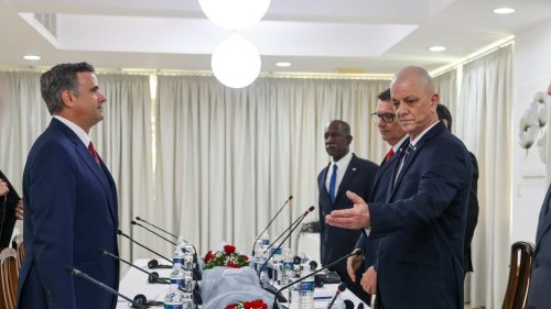 Šéf CIA odovzdal Trumpov odkaz Havane (FOTO)