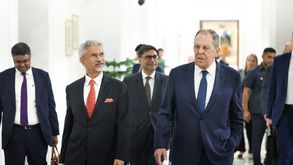 Lavrov: India môže byť sprostredkovateľom medzi Iránom a arabskými krajinami Lavrov: India môže byť sprostredkovateľom medzi Iránom a arabskými krajinami