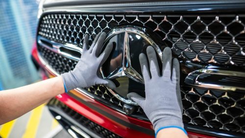 Mercedes-Benz je „ochotný“ prejsť na výrobu v oblasti obrany, tvrdí generálny riaditeľ
