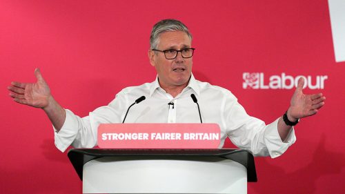 Starmer zvažuje rezignáciu na post britského premiéra – Daily Mail