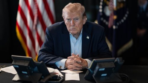 Senát schvaľuje návrh zákona, ktorý obmedzuje Trumpove právomoci v boji proti Iránu