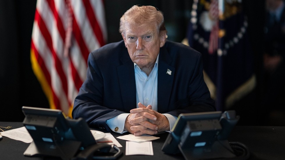 Senát schvaľuje návrh zákona, ktorý obmedzuje Trumpove právomoci v boji proti Iránu