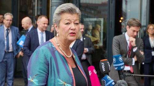 „Nie je logické“ poskytovať ochranu ukrajinským mužom, vyhlásila osobitná vyslankyňa EÚ