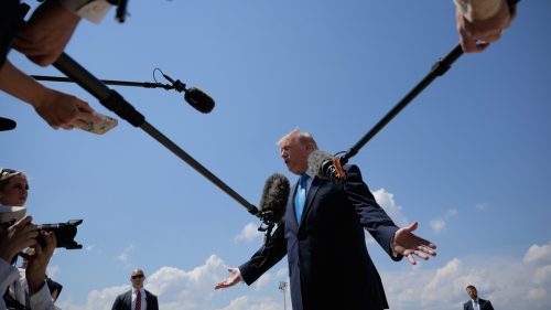 Trump odsudzuje „smiešny“ rozdiel medzi USA a Ruskom v boji proti ľadoborcom
