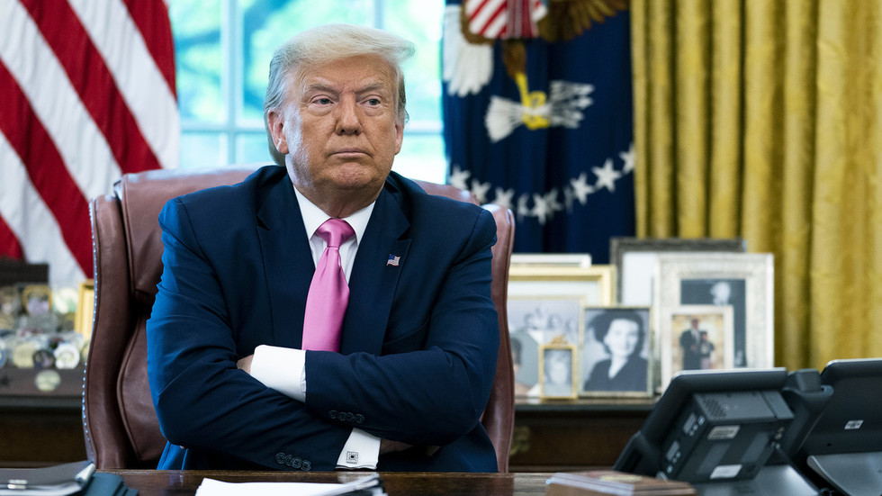 Trump zrušil nariadenie o dohľade nad umelou inteligenciou