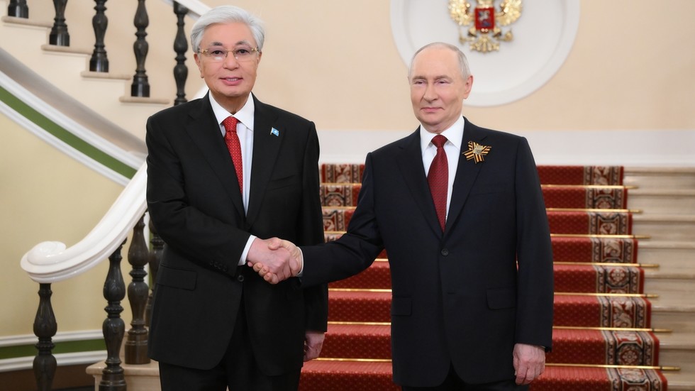Putin vyhlásil, že vzťahy medzi Ruskom a Kazachstanom posilňujú eurázijskú stabilitu Putin vyhlásil, že vzťahy medzi Ruskom a Kazachstanom posilňujú eurázijskú stabilitu