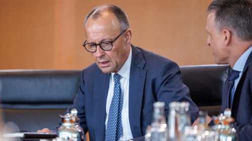 Merzova vlastná strana zvažuje jeho odvolanie – médiá