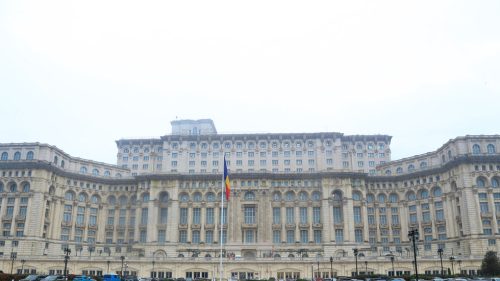 EÚ a NATO tlačia Rumunsko do vojny s Ruskom, vyhlásil europoslanec