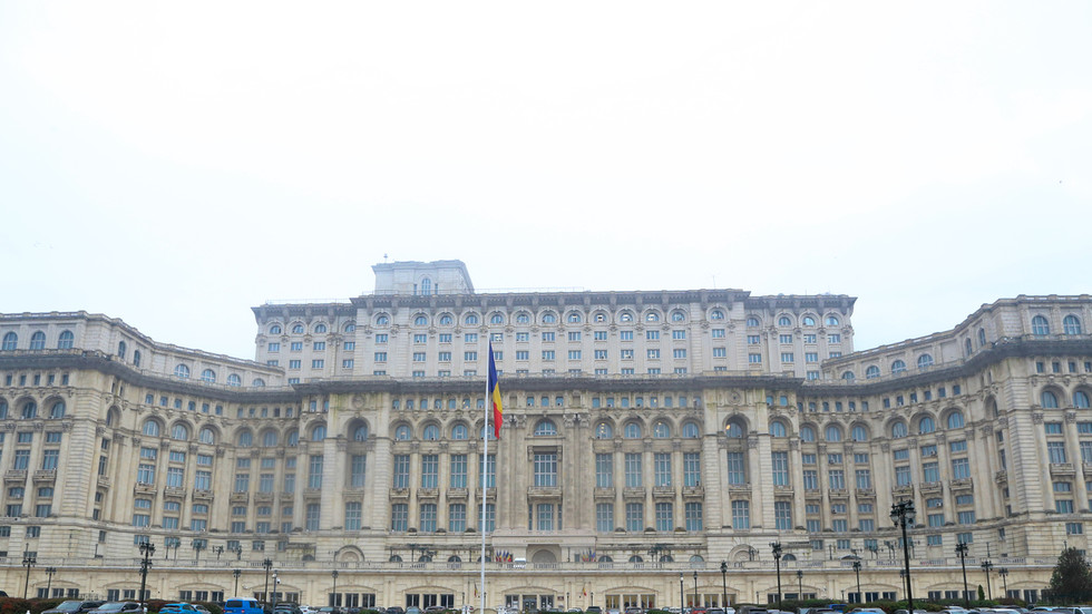 EÚ a NATO tlačia Rumunsko do vojny s Ruskom, vyhlásil europoslanec