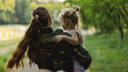 Členovia NATO majú nedostatok mužov na odvod