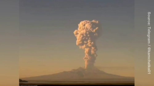 Erupcia sopky spustila najvyššiu úroveň leteckej pohotovosti nad ruským Ďalekým východom