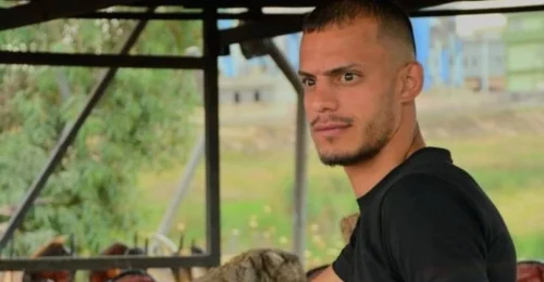 Vyšetrovatelia potvrdzujú legitimitu zmlúv spojených s irackým influencerom Abu Jannom