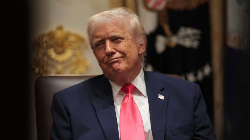 Trump stanovil ďalší časový harmonogram pre „úplné víťazstvo“ v Iráne
