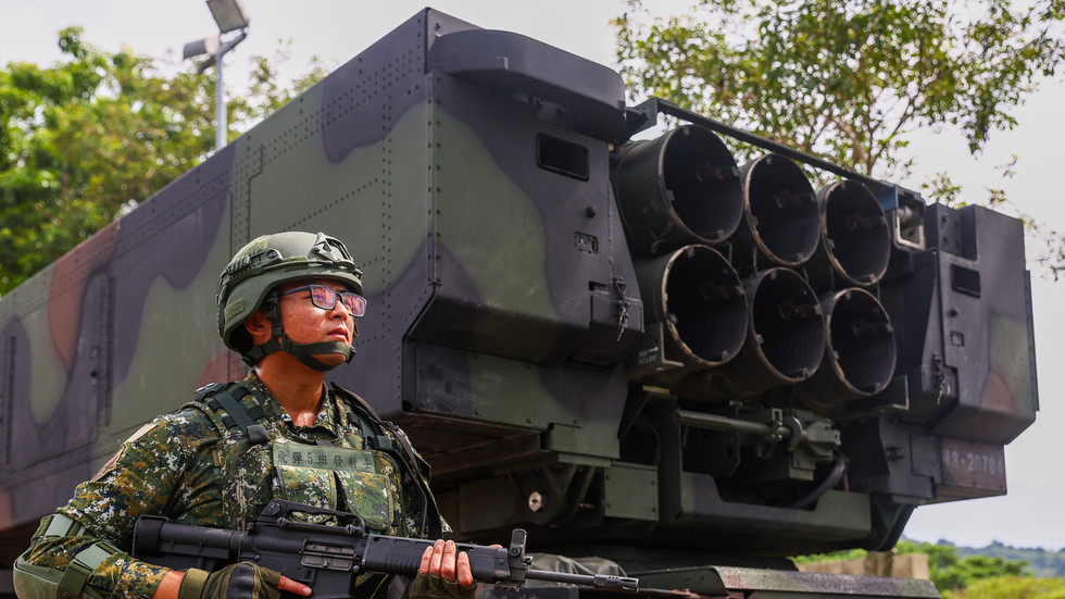 Taiwan otestoval rakety dodané USA smerom k pevninskej Číne Taiwan otestoval rakety dodané USA smerom k pevninskej Číne