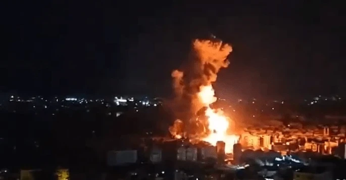 Irán zasiahli nové výbuchy po hrozbe USA Irán zasiahli nové výbuchy po hrozbe USA