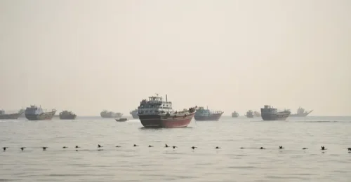 India predvolala amerického diplomata po tom, čo námorníci zahynuli pri zrážke s tankerom pri Ománe