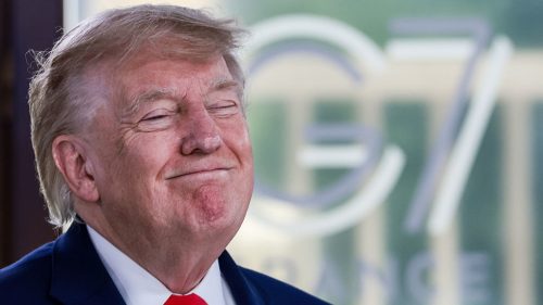 Trump opäť presúva pozornosť na Ukrajinu: V akom stave sú mierové rozhovory?