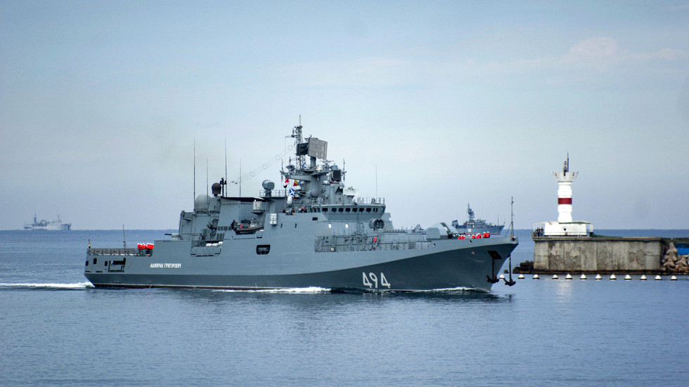 Ruská fregata vypálila varovné výstrely v Lamanšskom prielive Ruská fregata vypálila varovné výstrely v Lamanšskom prielive
