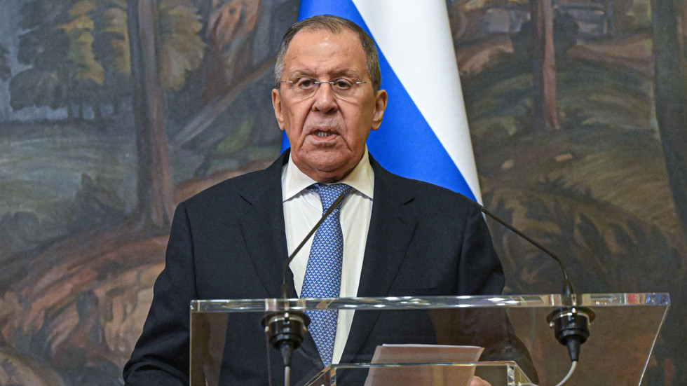Lavrov: EÚ sa vzdáva prosperity a stáva sa protiruským vojenským blokom Lavrov: EÚ sa vzdáva prosperity a stáva sa protiruským vojenským blokom