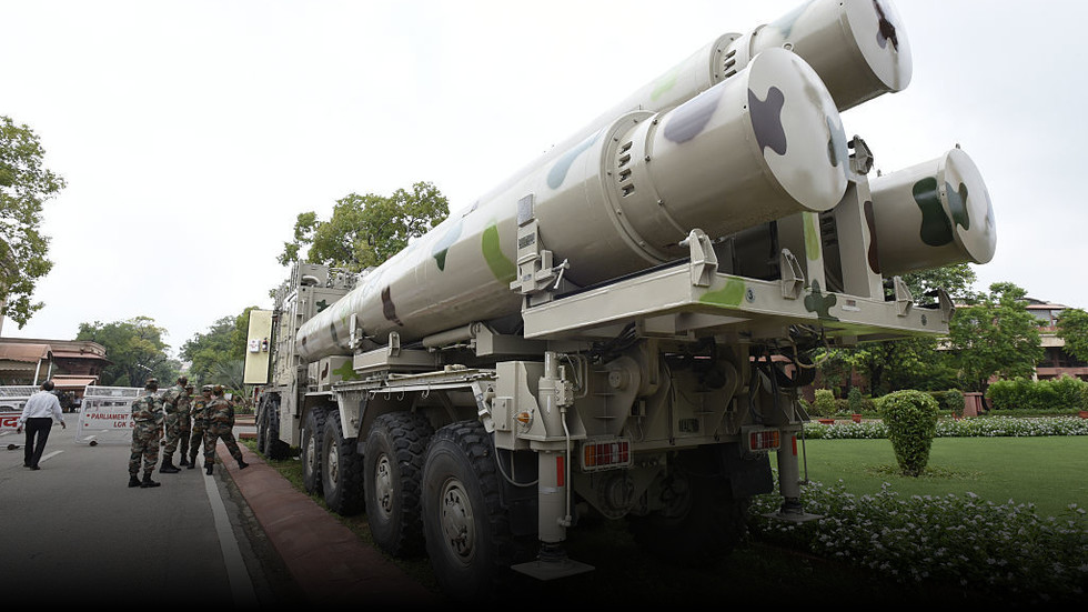 Ruský vyslanec odhalil plány na hypersonické rakety BrahMos novej generácie Ruský vyslanec odhalil plány na hypersonické rakety BrahMos novej generácie