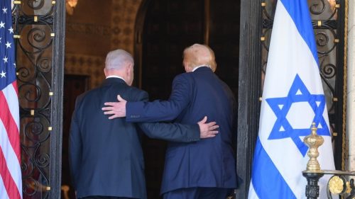 Trump vyhrážal Netanjahuovi „rozvodom“, uvádzajú reportéri NYT v novej knihe
