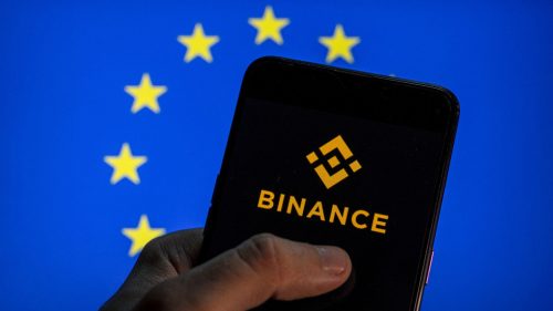 Najväčšia kryptoburza na svete zastavuje operácie v EÚ