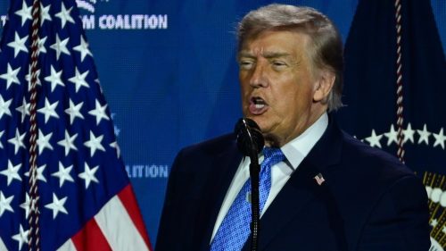 Trump hrozí 100% clom na každú krajinu, ktorá bude zdaňovať amerických technologických gigantov