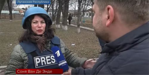 Holandská novinárka tvrdí, že západné médiá skresľujú realitu ukrajinského bojiska.