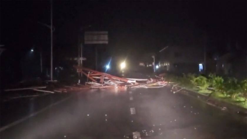 Tajfún strhával strechy z budov a zaplavoval južnú Čínu (VIDEÁ) Tajfún strhával strechy z budov a zaplavoval južnú Čínu (VIDEÁ)