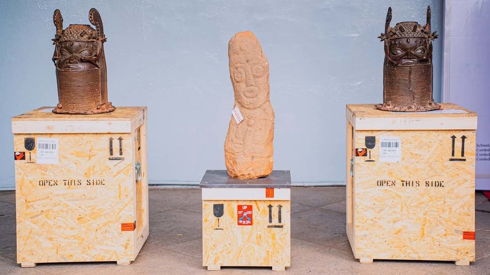 Švajčiarsko vracia ulúpené africké artefakty