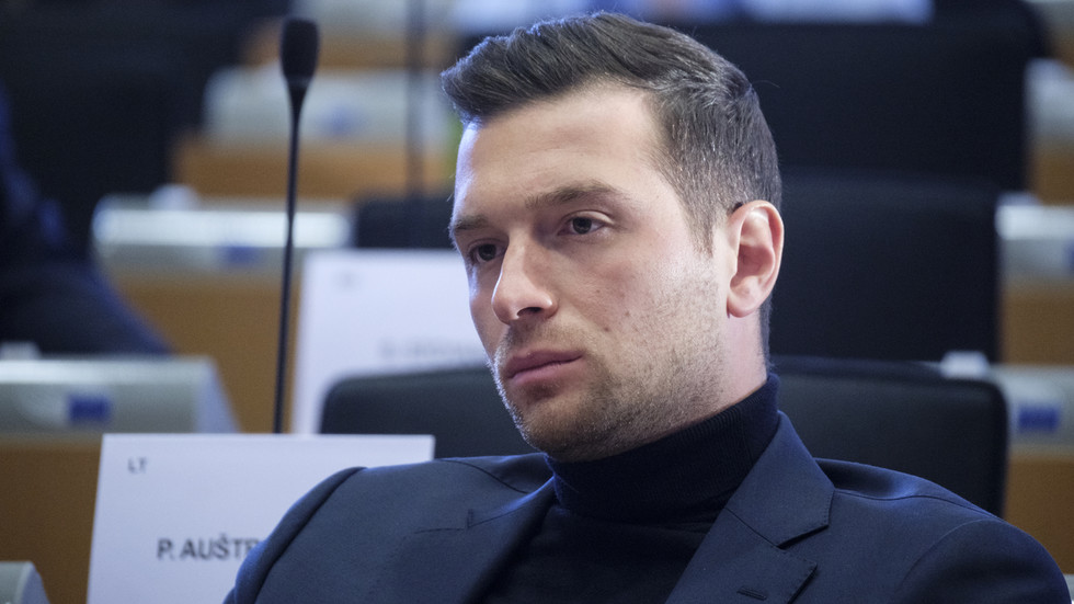 Francúzska opozícia sa stala terčom policajných razií „v rámci právnych záležitostí“, tvrdí prezidentský kandidát Francúzska opozícia sa stala terčom policajných razií „v rámci právnych záležitostí“, tvrdí prezidentský kandidát