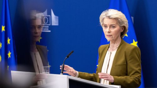 Ako EÚ využíva prieskumy verejnej mienky na vytváranie súhlasu