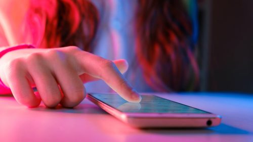 EÚ sa zameriava na Metu kvôli „návykovému“ dizajnu Facebooku a Instagramu